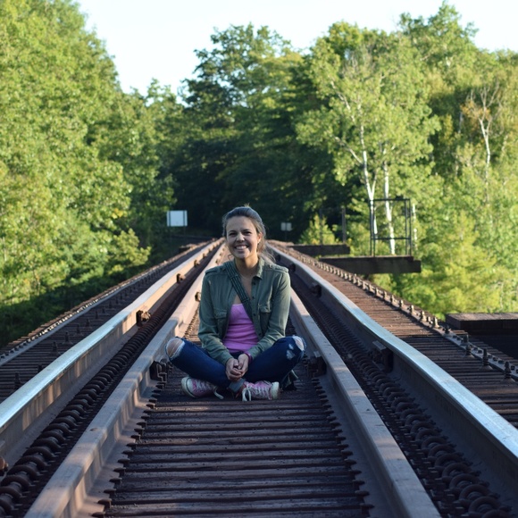 Meet your Posher, Jessie - Picture 2 of 2